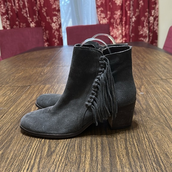 Kenneth Cole Reaction Rotini Fringe Putty Suede Women’s Booties, Size US 11 - Picture 5 of 12